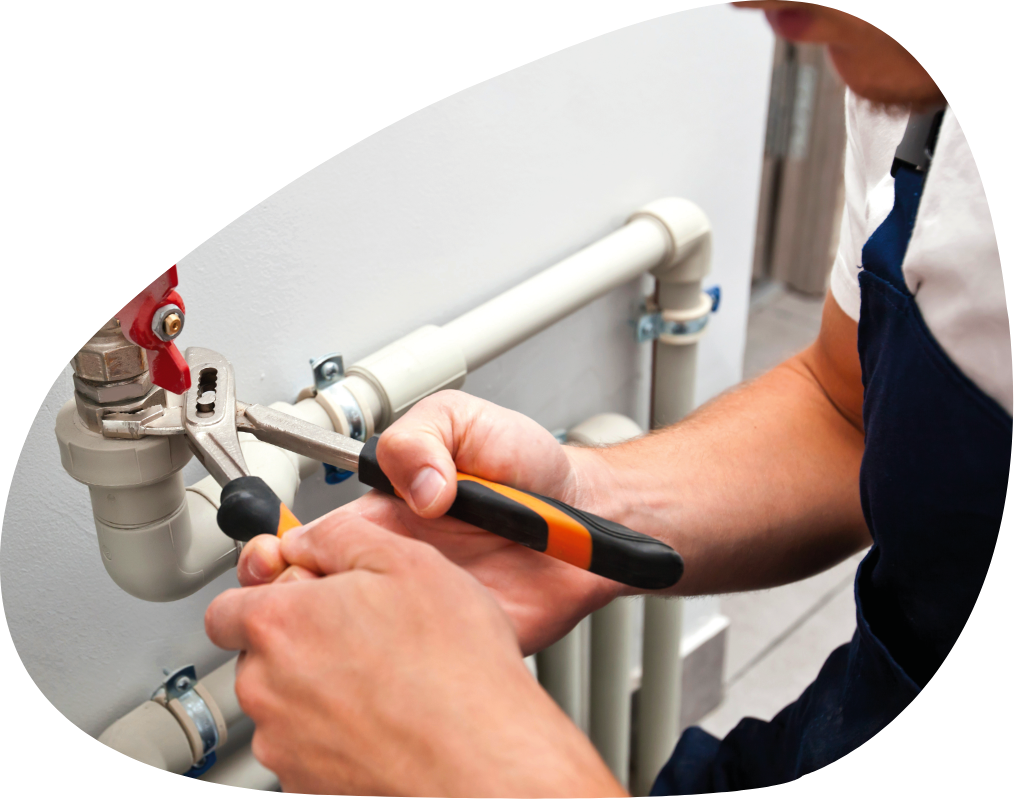 Petits travaux de bricolage Maxime Bouchard Gers